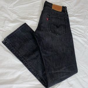 LEVI mid rise boyfriend jeans